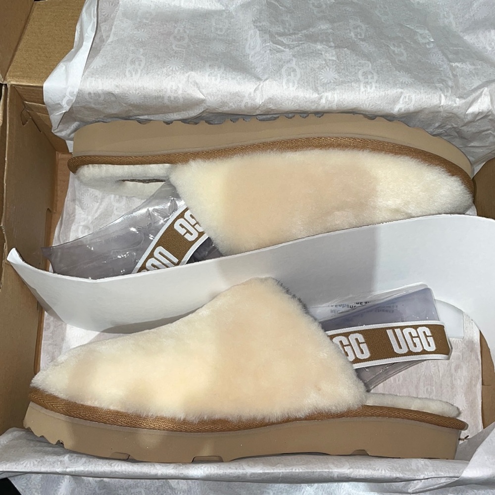 BRAND NEW UGGS